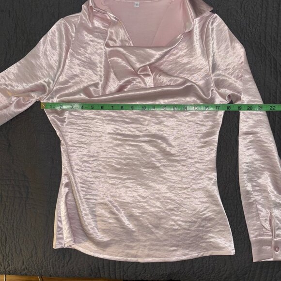 Gorgeous Pink Blouse with Luxurious Satin Finish, Size Small - Picture 6 of 9